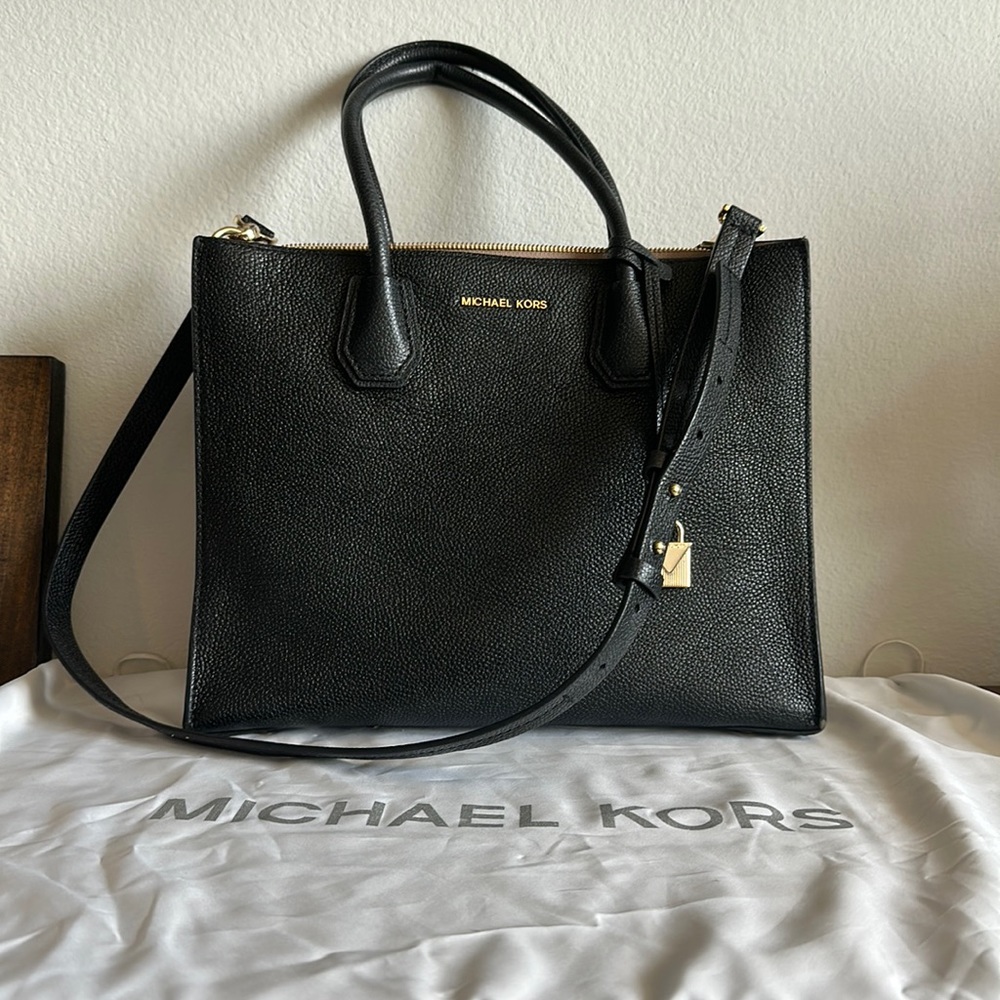 Black Michael Kors purse